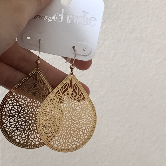 Charming Charlie gold earrings - Picture 1 of 2